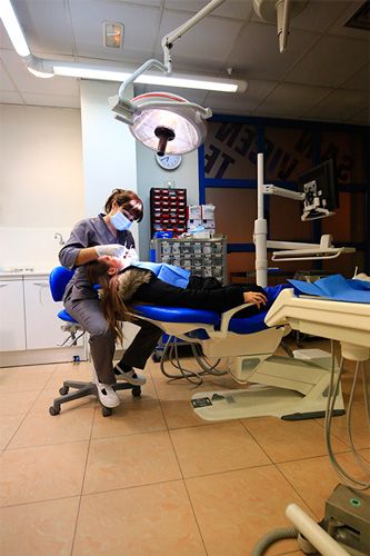 dentista con clienta